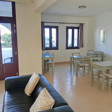 Alex Mike Agia Anna (Naxos)