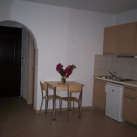 Alex Mike Apartment *