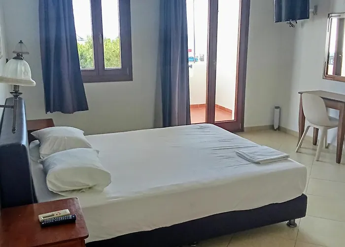 Alex Mike * Agia Anna (Naxos)